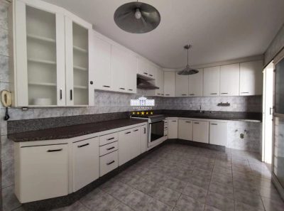 Casa, 3 quartos, 166 m² - Foto 1