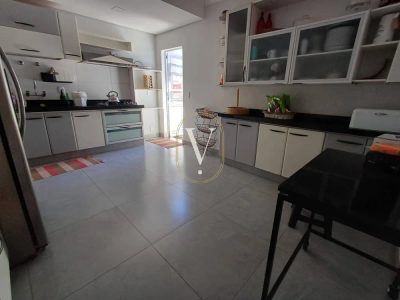 Casa, 3 quartos, 200 m² - Foto 1