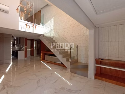 Cobertura, 3 quartos, 198 m² - Foto 1