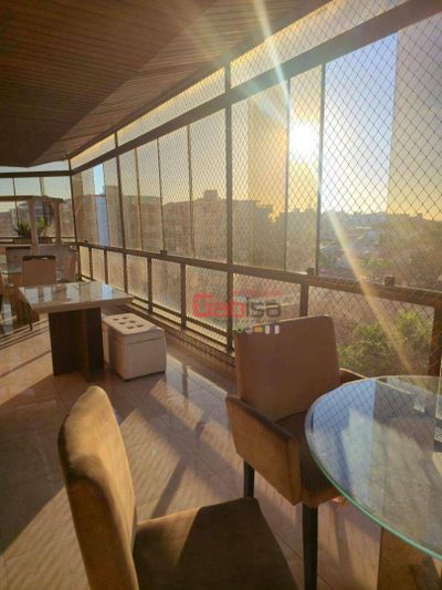 Apartamento, 3 quartos, 140 m² - Foto 1