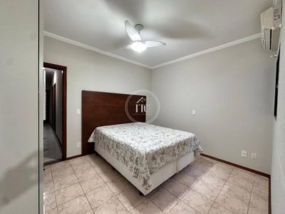 Casa, 4 quartos, 162 m² - Foto 2