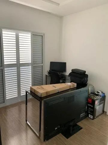 Casa, 4 quartos, 329 m² - Foto 2