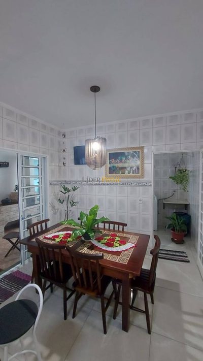 Casa, 5 quartos, 225 m² - Foto 3