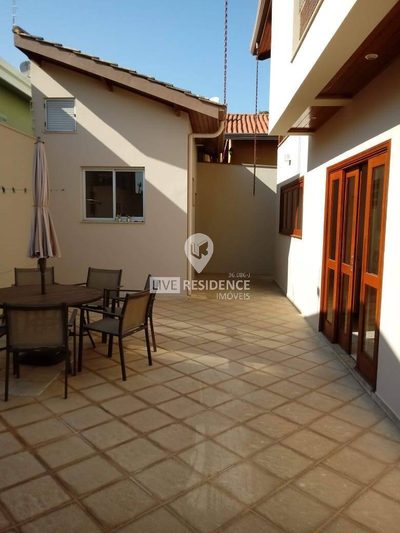 Casa, 4 quartos, 250 m² - Foto 2