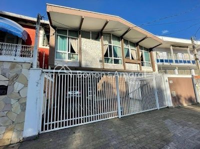 Casa, 3 quartos, 255 m² - Foto 1