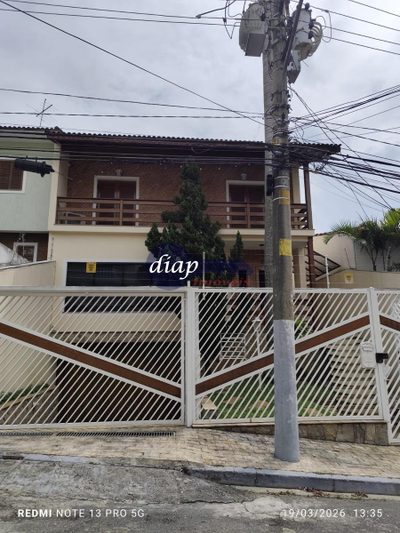 Sobrado, 4 quartos, 372 m² - Foto 1