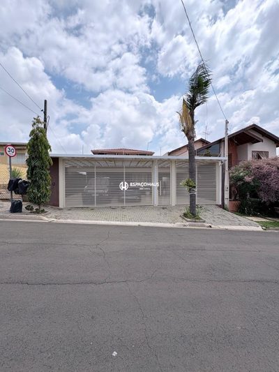 Casa, 4 quartos, 213 m² - Foto 1