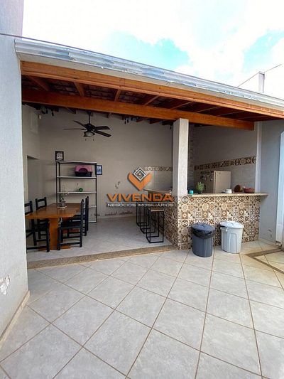 Casa, 3 quartos, 180 m² - Foto 1