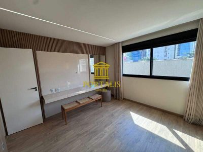 Apartamento, 4 quartos, 205 m² - Foto 2