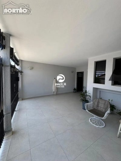 Casa, 4 quartos, 168 m² - Foto 1