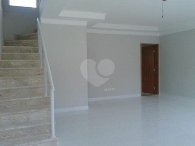 Sobrado, 3 quartos, 240 m² - Foto 2