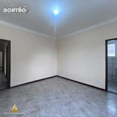 Casa, 4 quartos, 250 m² - Foto 4