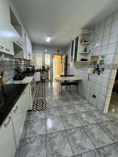 Casa, 4 quartos, 180 m² - Foto 2