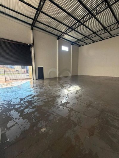 Depósito-Galpão, 170 m² - Foto 2