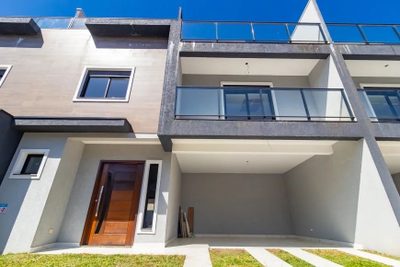Sobrado, 3 quartos, 192 m² - Foto 1