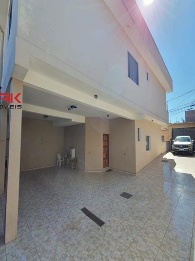 Casa, 3 quartos, 275 m² - Foto 1