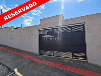 Casa, 3 quartos, 92 m² - Foto 1