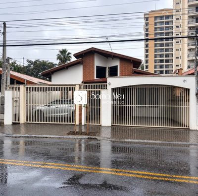 Casa, 3 quartos, 174 m² - Foto 1