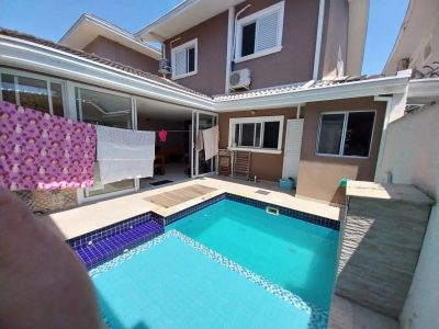 Casa, 5 quartos, 241 m² - Foto 1