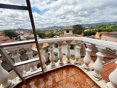 Casa, 3 quartos, 282 m² - Foto 3