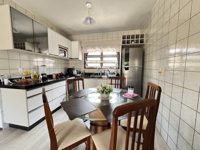 Casa, 4 quartos, 224 m² - Foto 4