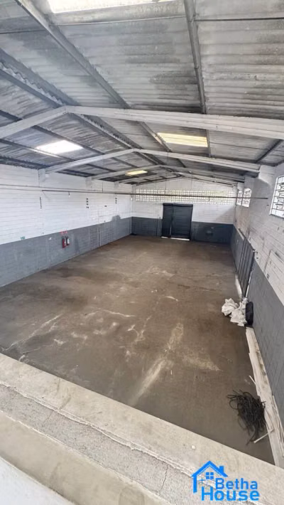 Depósito-Galpão, 1000 m² - Foto 1