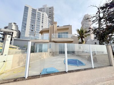Casa, 3 quartos, 170 m² - Foto 1