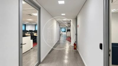 Prédio Inteiro, 2400 m² - Foto 2