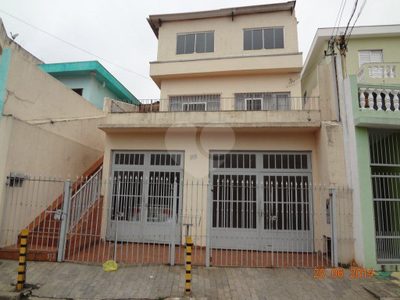Sobrado, 10 quartos, 220 m² - Foto 1