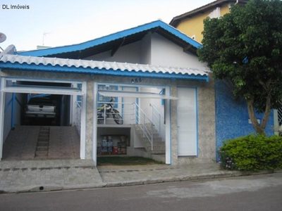 Casa, 4 quartos, 236 m² - Foto 1