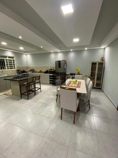 Casa, 3 quartos, 250 m² - Foto 3