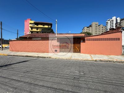 Casa, 4 quartos, 249 m² - Foto 1