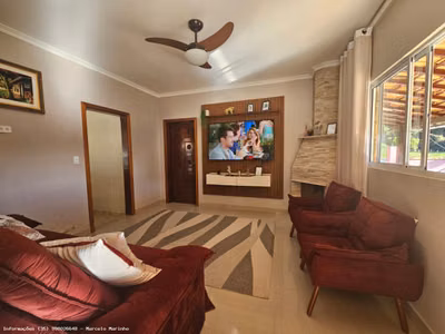 Chácara, 3 quartos, 1800 m² - Foto 2
