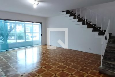 Casa, 3 quartos, 200 m² - Foto 1