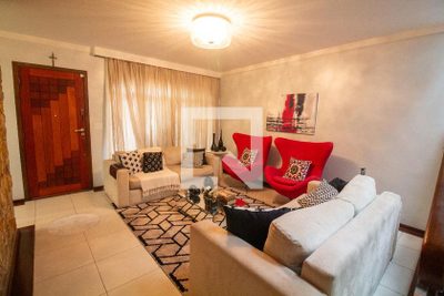 Casa, 4 quartos, 242 m² - Foto 1