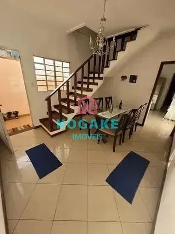 Sobrado, 4 quartos, 182 m² - Foto 1