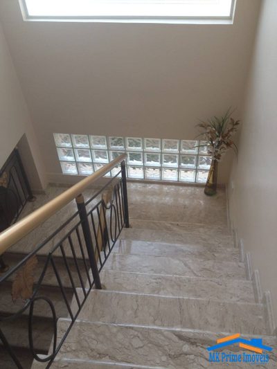 Sobrado, 4 quartos, 323 m² - Foto 4