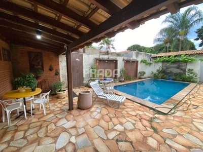 Casa, 5 quartos, 240 m² - Foto 3