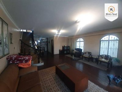 Sobrado, 3 quartos, 320 m² - Foto 1