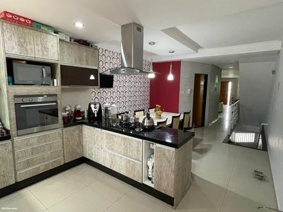 Sobrado, 3 quartos, 250 m² - Foto 2