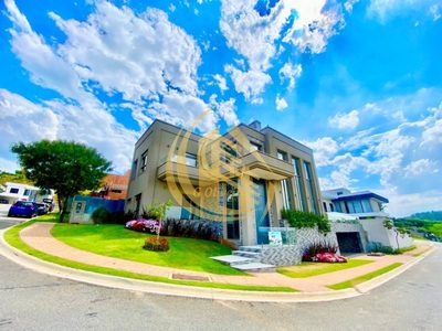 Sobrado, 4 quartos, 447 m² - Foto 1