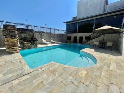 Casa, 4 quartos, 308 m² - Foto 2