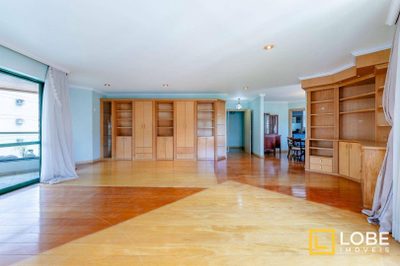 Apartamento, 3 quartos, 235 m² - Foto 2
