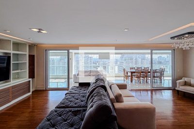 Apartamento, 4 quartos, 240 m² - Foto 1