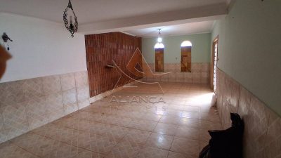 Casa, 3 quartos, 246 m² - Foto 1