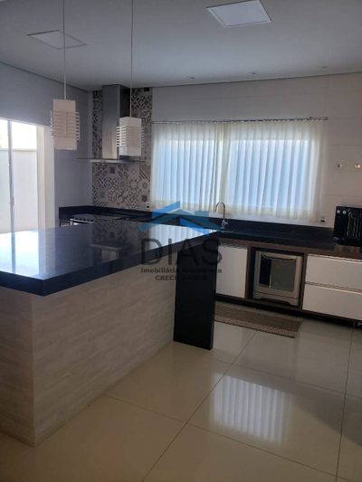 Casa, 3 quartos, 197 m² - Foto 4