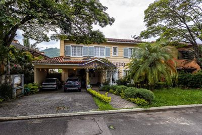 Casa, 5 quartos, 360 m² - Foto 1