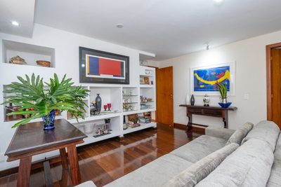 Apartamento, 3 quartos, 159 m² - Foto 1