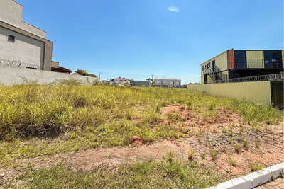 Terreno, 303 m² - Foto 2