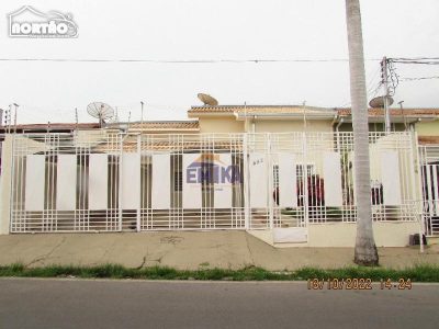 Casa, 3 quartos, 210 m² - Foto 1